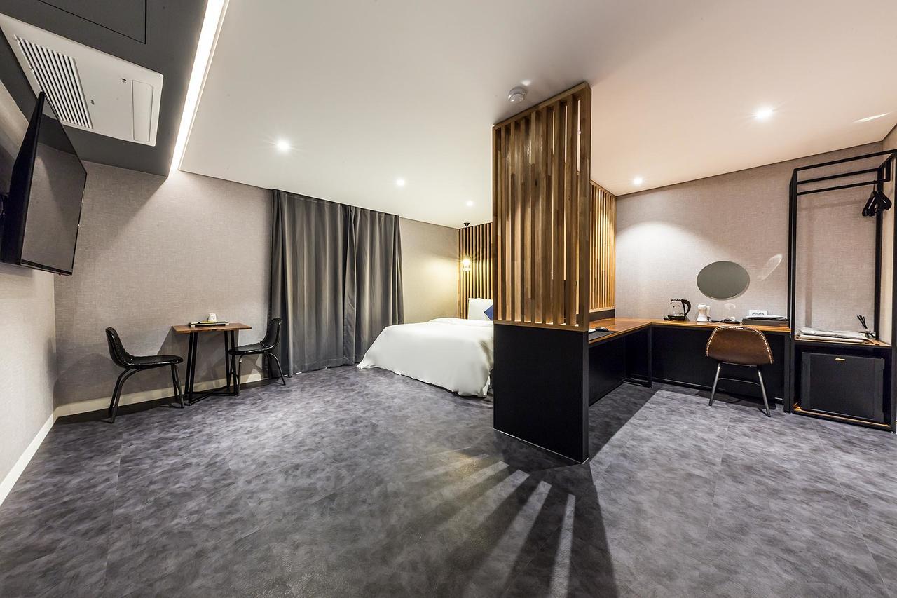 Hotel U Uijeongbu Ngoại thất bức ảnh